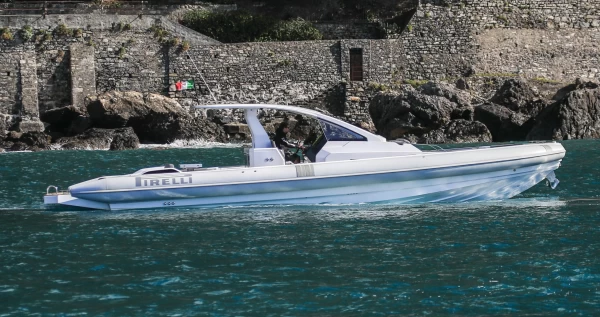 Pirelli Speedboats 42